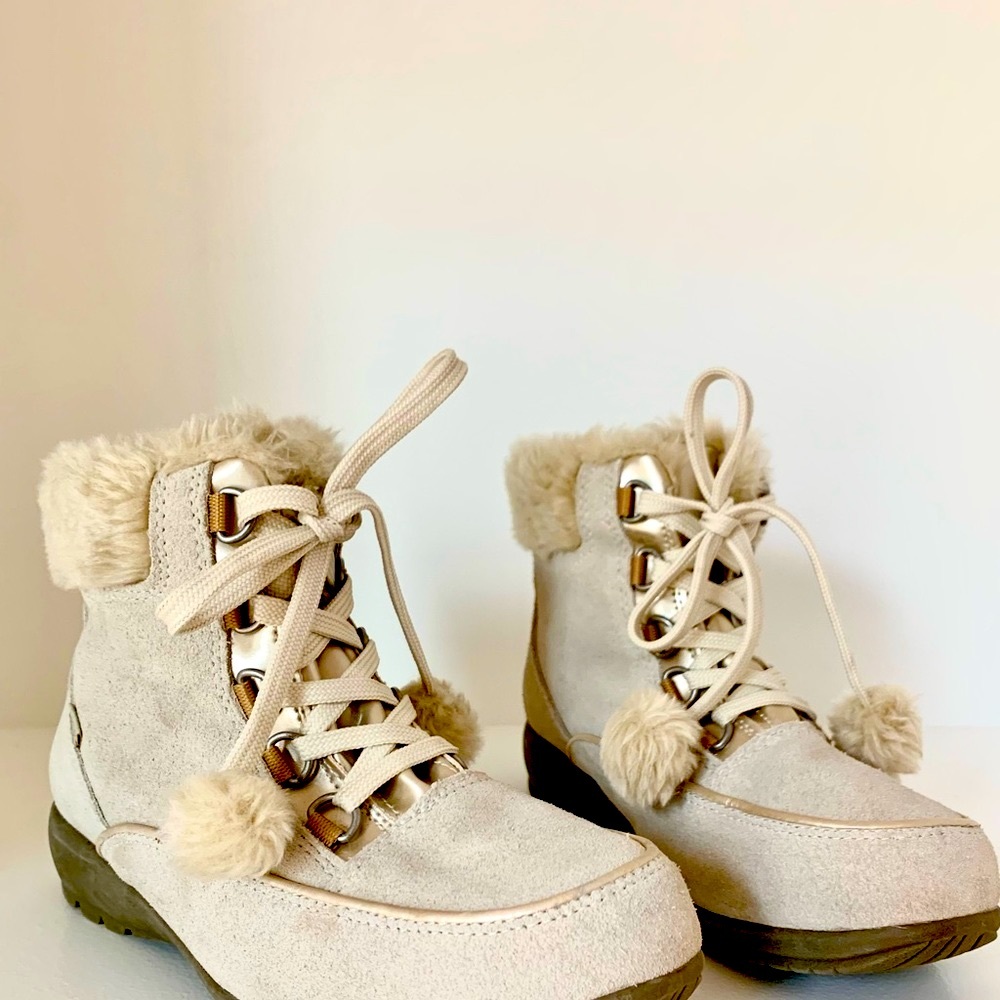 Sporto Suede Womens winter boots size 7